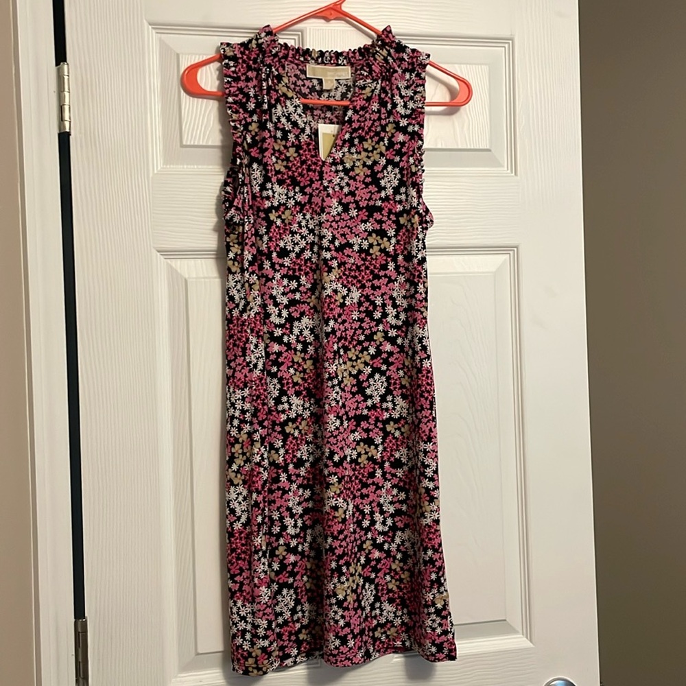 Floral V-Nevk Dress